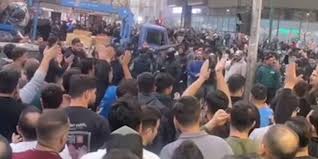 El rial iraní se desploma: ¿qué patrón histórico revelan las protestas que desafían la teocracia?