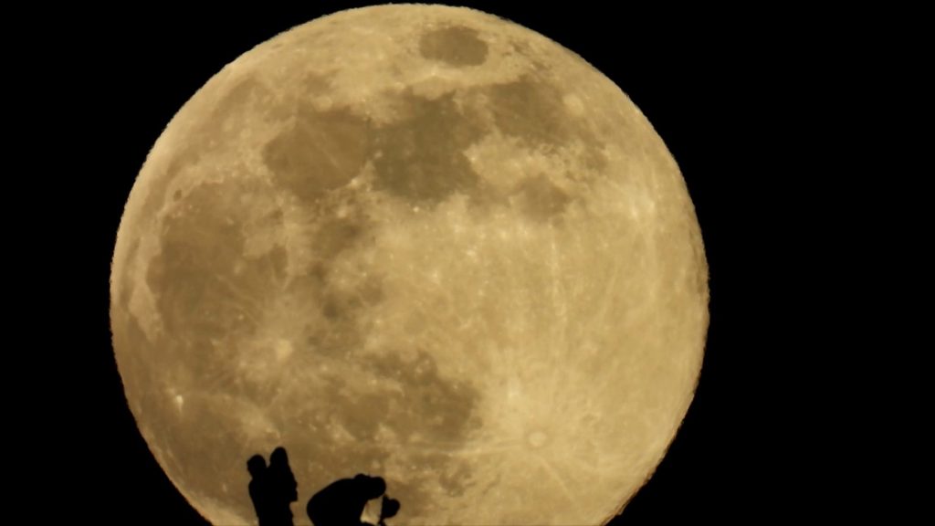 La superluna del lobo 2026: cuándo y a qué hora exacta ver el fenómeno más grande y brillante