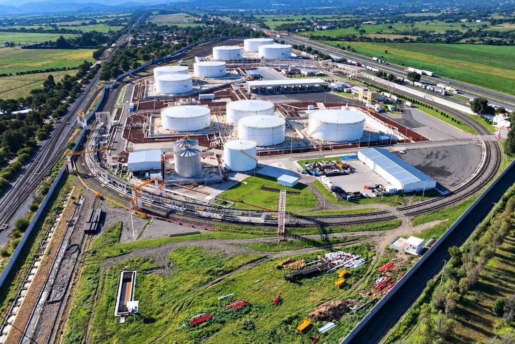 ¡Cae delegado de FGR tras decomiso de 59 millones de litros!