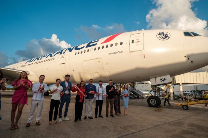 Air France celebra 15 años conectando París con Cancún; aumentará sus vuelos diarios en diciembre Air France celebra 15 años conectando París con Cancún; aumentará sus vuelos diarios en diciembre
