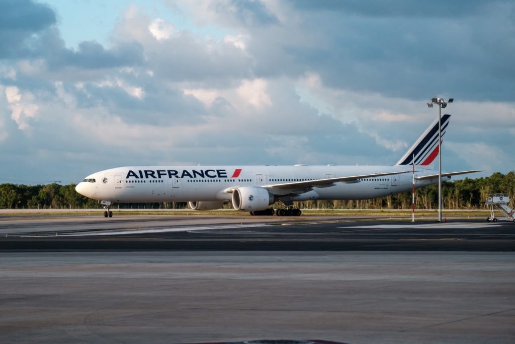 Air France celebra 15 años conectando París con Cancún; aumentará sus vuelos diarios en diciembre