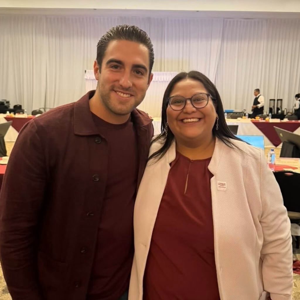 Gino Segura rinde protesta como coordinador estatal de Morena en Quintana Roo junto a otros 16 dirigentes